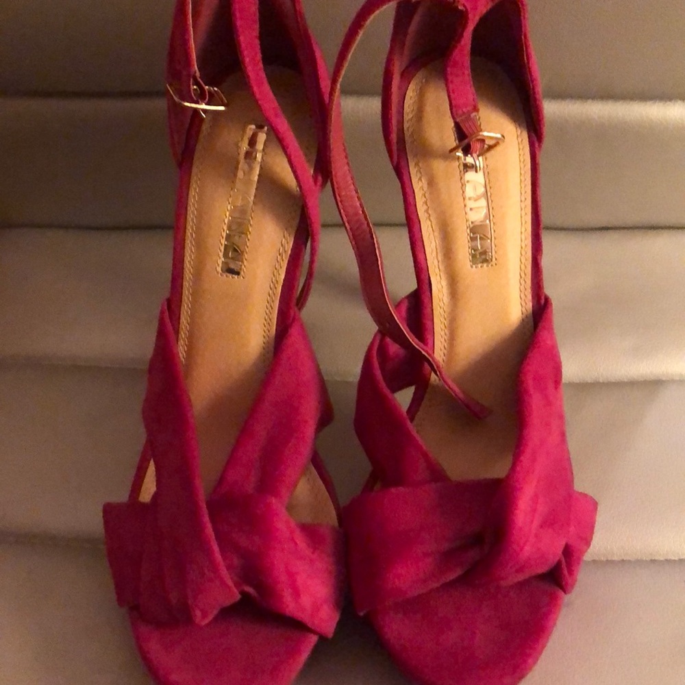 Cross Cross Strap Stiletto Heels